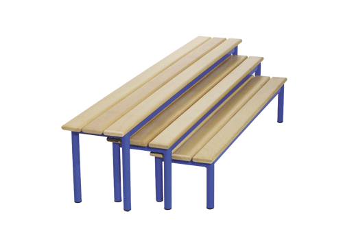 SET 3 IN ELKAAR SCHUIFBARE BANKEN IN MASSIEF HOUT